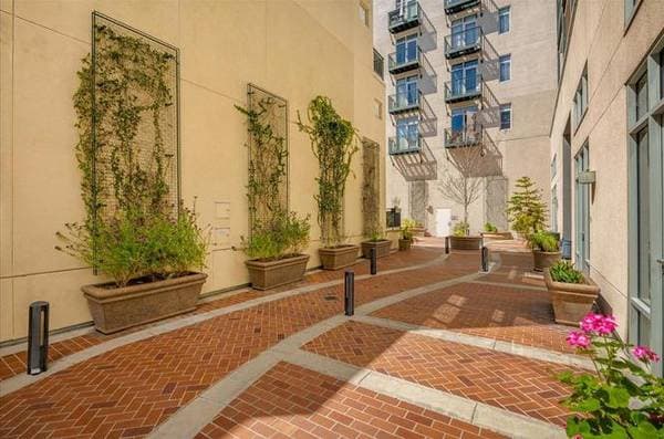 1BR/1BA Loft on S 3rd St · San Jose photo 3