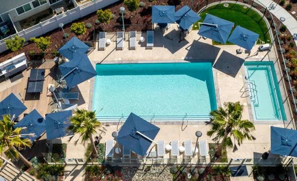 4BR/3BA Townhouse on Mosley Ave · Alameda photo 2