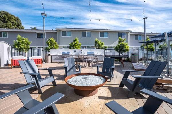 4BR/3BA Townhouse on Mosley Ave · Alameda photo 4