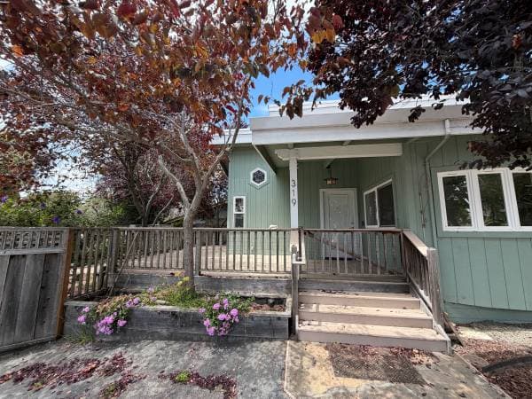 2BR/1BA In Law Adu · Santa Cruz photo 1