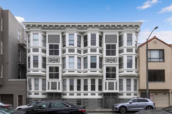 2BR/1BA Apartment on Franklin St · San Francisco photo 1