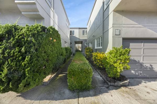 2BR/1BA Apartment on Manzanita Ave · San Francisco photo 2