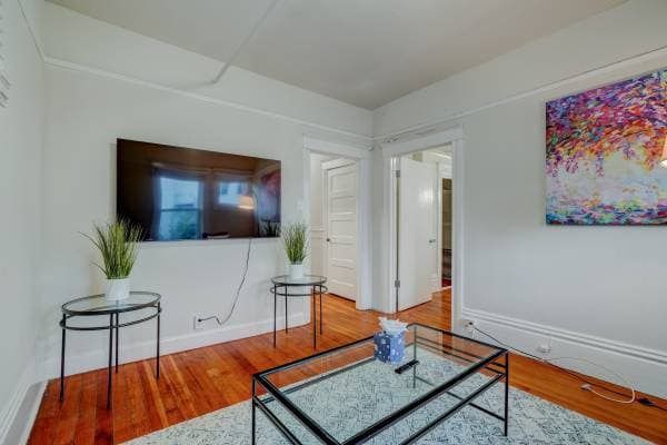 1BR/1BA Apartment on Haight St · San Francisco photo 3