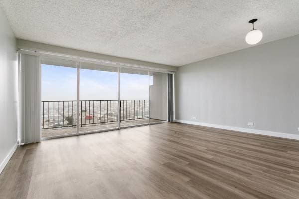 3BR/2BA Condo on Cleary Court · San Francisco photo 1