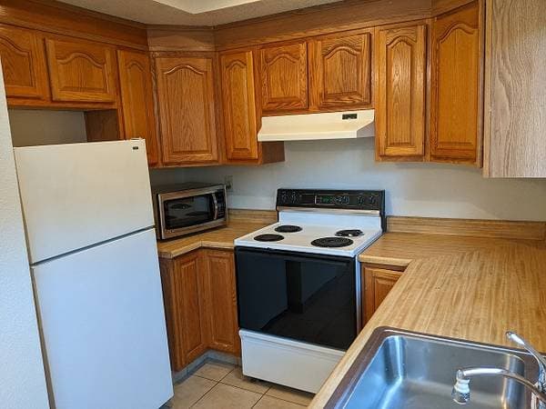 2BR/2BA Apartment · Concord photo 2