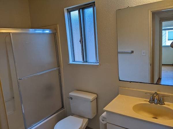 2BR/2BA Apartment · Concord photo 5