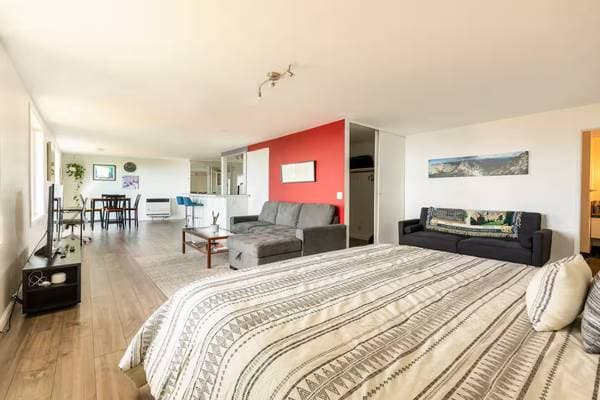 1BR/1BA Duplex · Canyon photo 3