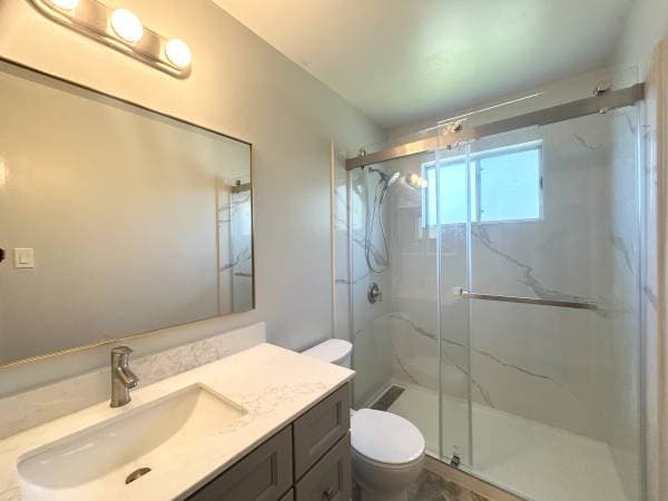 1BR/1BA Apartment on Canal Street 7 · San Rafael photo 4