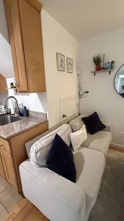 2BR/1BA Apartment · San Francisco photo 4