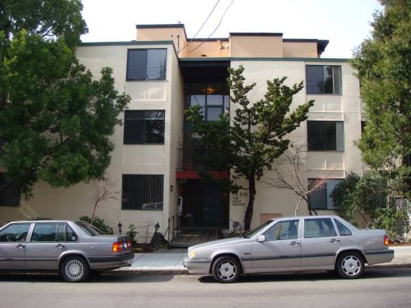 3BR/2BA Apartment · Berkeley photo 1
