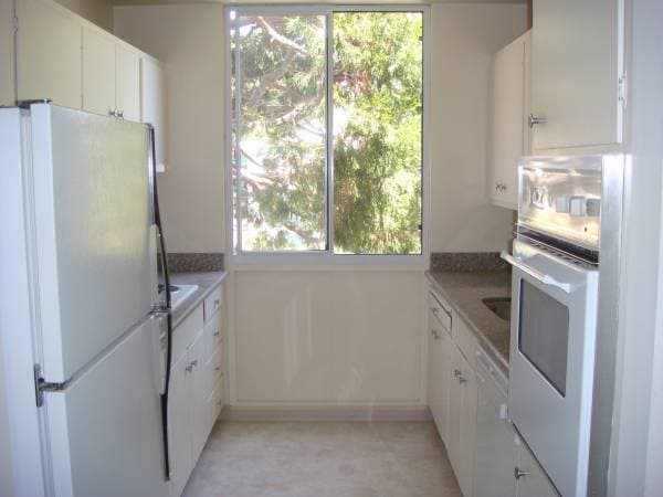 3BR/2BA Apartment · Berkeley photo 2