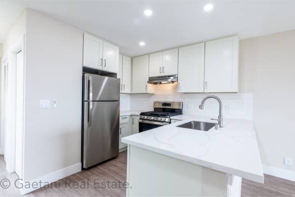 2BR/1BA Apartment on Taraval Street · San Francisco photo 3
