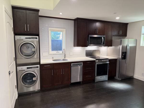 2BR/1BA Single Family House · Campbell photo 4