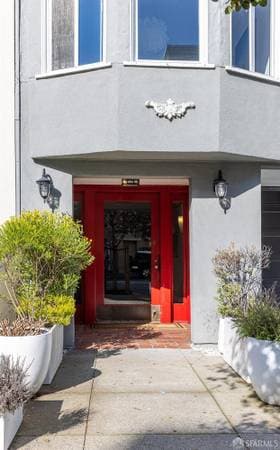 1BR/1BA Condo on Jefferson Street · San Francisco photo 2