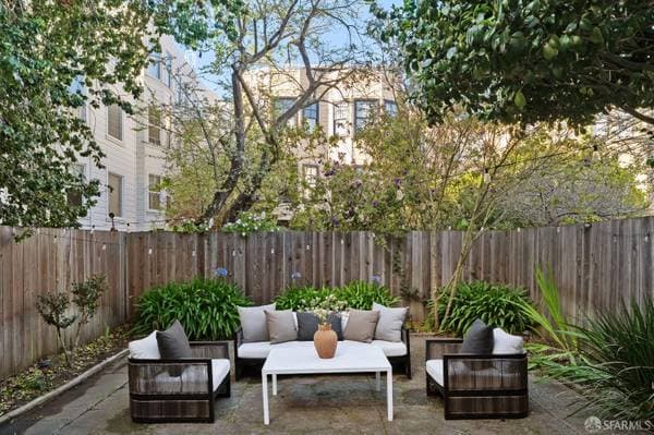 1BR/1BA Condo on Francisco Street · San Francisco photo 2
