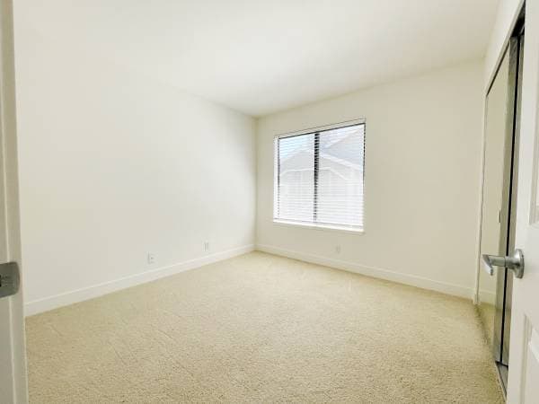 2BR/1BA Apartment on North Lake Drive · Dublin photo 4