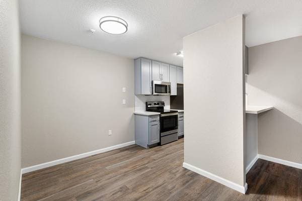 2BR/1BA Apartment on North Milpitas Boulevard · Milpitas photo 4