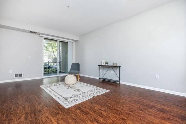 1BR/1BA Apartment on Schmidt Lane · El Cerrito photo 3