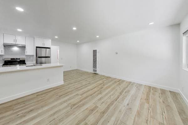 2BR/1BA Apartment on E 18th Street - 17 · Oakland photo 4
