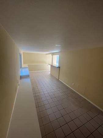 2BR/1BA Duplex · Oakland photo 3