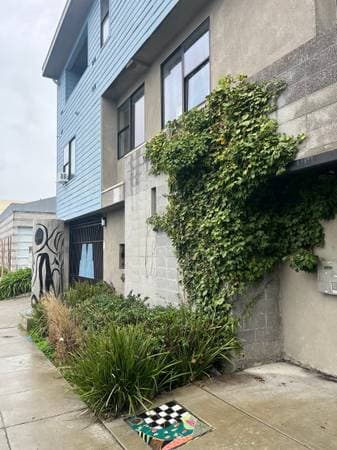 3BR/3BA Apartment on 65th Street · Oakland photo 2