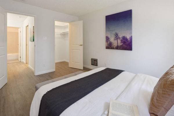 2BR/1BA Apartment on Central Ave · Alameda photo 4