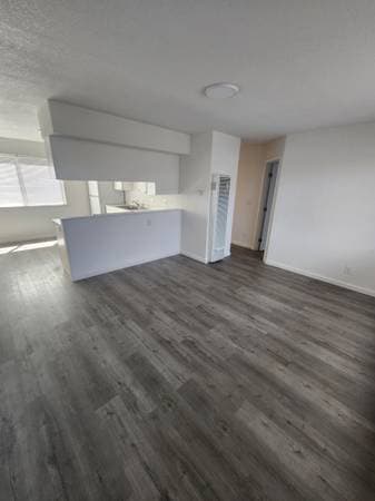 2BR/1BA Apartment on Line St. Near South · Hollister photo 3