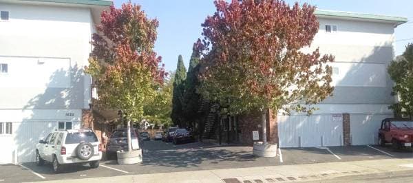 2BR/1BA Apartment on Woolsey Street · Berkeley photo 1