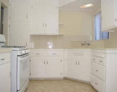 2BR/1BA Townhouse · San Leandro photo 3