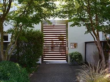 1BR/2BA Condo on 1st St W · Vineburg photo 1