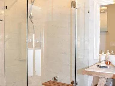 1BR/2BA Condo on 1st St W · Vineburg photo 5