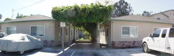 2BR/1BA Apartment · San Juan Bautista photo 1