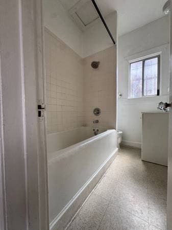 1BR/1BA Apartment on Walker · Oakland photo 5