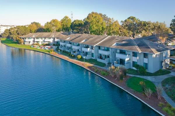 2BR/1BA Apartment on Catamaran Street · San Mateo photo 2
