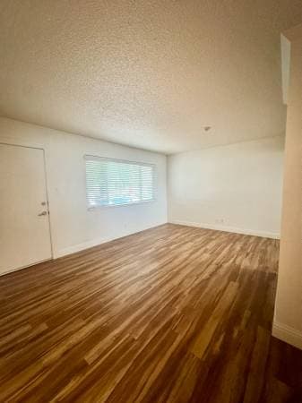 2BR/1BA Apartment on Sonoma Ave · Santa Rosa photo 3