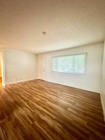 2BR/1BA Apartment on Sonoma Ave · Santa Rosa photo 4