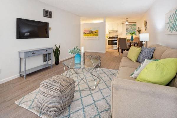 3BR/1BA Apartment on Central Ave · Alameda photo 3