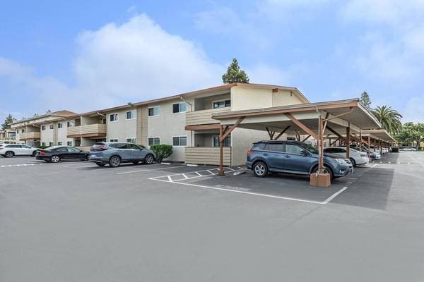 1BR/1BA Apartment on Central Avenue · Fremont photo 1