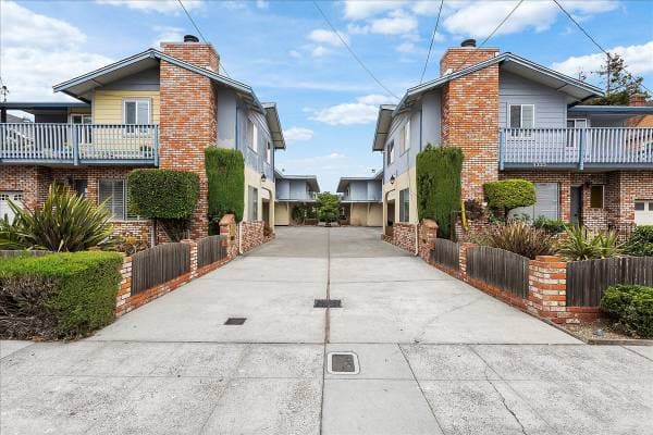 2BR/2BA Apartment on Briggs Ave · Alameda photo 1