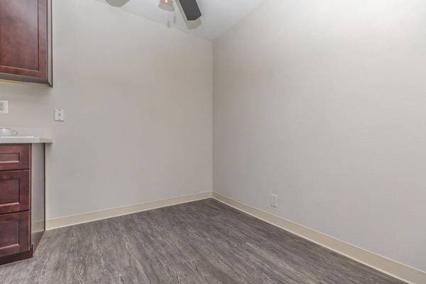 1BR/1BA Apartment on Contra Costa Boulevard · Pleasant Hill photo 3