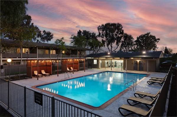 2BR/1BA Apartment on Orchard Avenue · Hayward photo 1