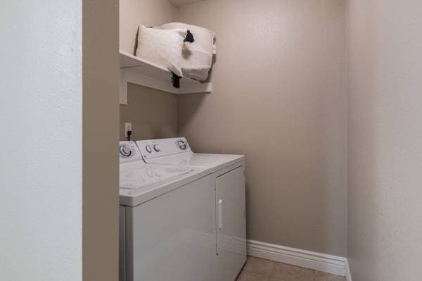 2BR/2BA Apartment on Massol Avenue · Los Gatos photo 3