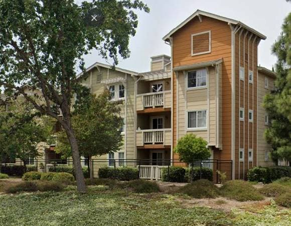 BRANHAM LANE APTS photo 1