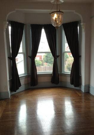 3BR/2BA Flat · Oakland photo 2