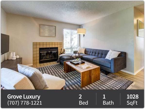 2BR/1BA Townhouse on Lakeville Cir · Petaluma photo 2