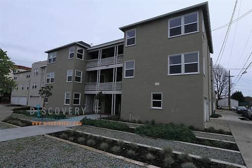2BR/1BA Apartment on Belleview Dr. · Oakland photo 1