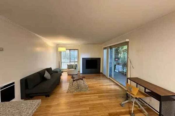 2BR/2BA Single Family House on Fairmount Ave · Oakland photo 3