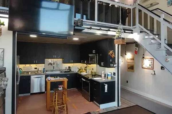2BR/2BA Other on Oak St · Oakland photo 1