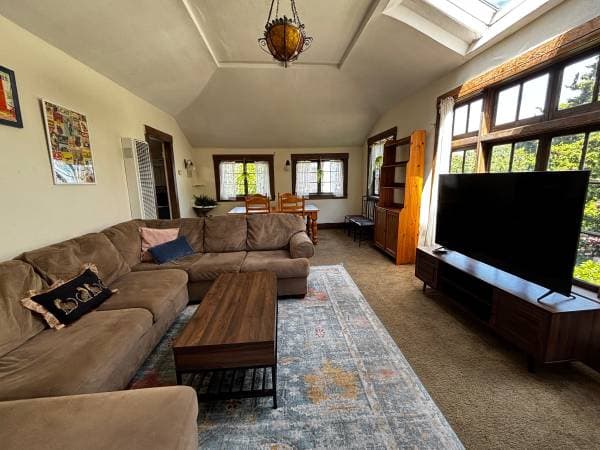 4BR/1BA Flat on Parker Street · Berkeley photo 5