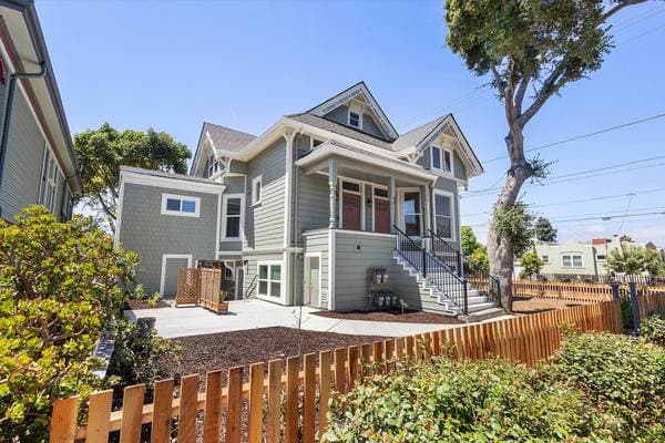 2BR/2BA Apartment on Lafayette St · Alameda photo 2